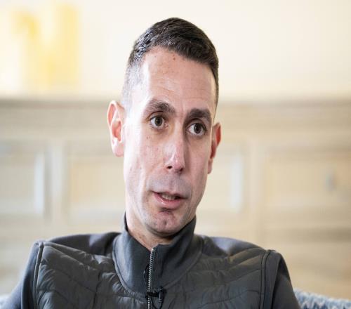 东詹禁区内,受阻,芬尼,立博体育,立博体育官网,立博体育官方,立博体育下载